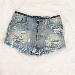 Distressed no waistband hi-rise shorts